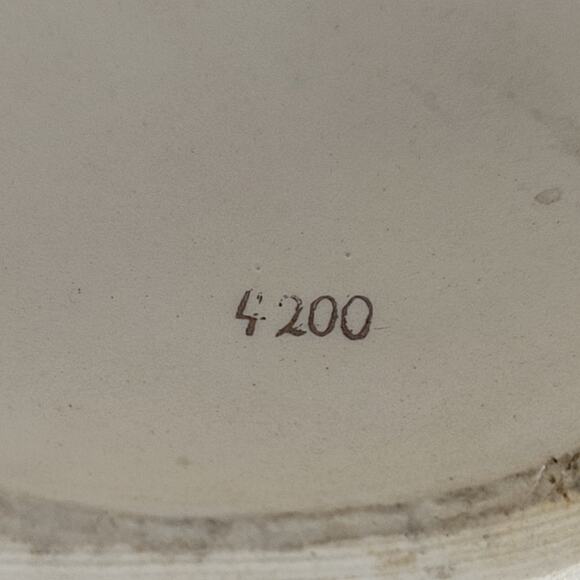 Vintage Praying Lady Head Planter, 7.5" Brown & White Ceramic Mother Virgin Vase - Picture 14 of 16